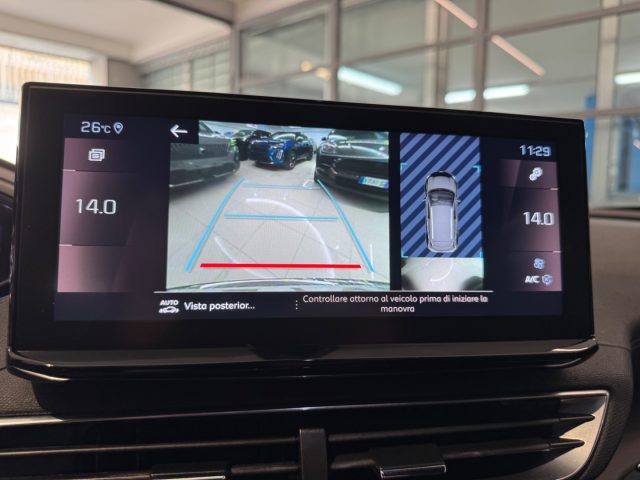 PEUGEOT 3008 usata, con Leve al volante
