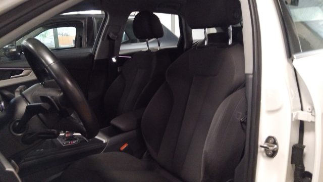 AUDI A4 usata, con Autoradio digitale