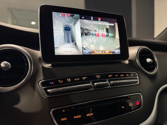 MERCEDES-BENZ V 250 usata, con Luci diurne LED