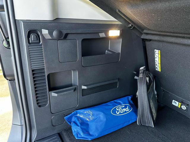 FORD Tourneo Courier usata, con Marmitta catalitica