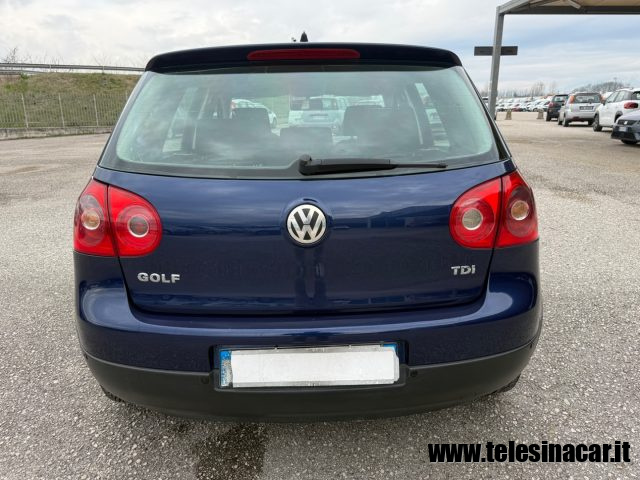 VOLKSWAGEN Golf usata, con Autoradio
