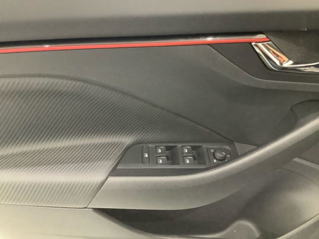 SKODA Kamiq usata, con Specchietti laterali elettrici