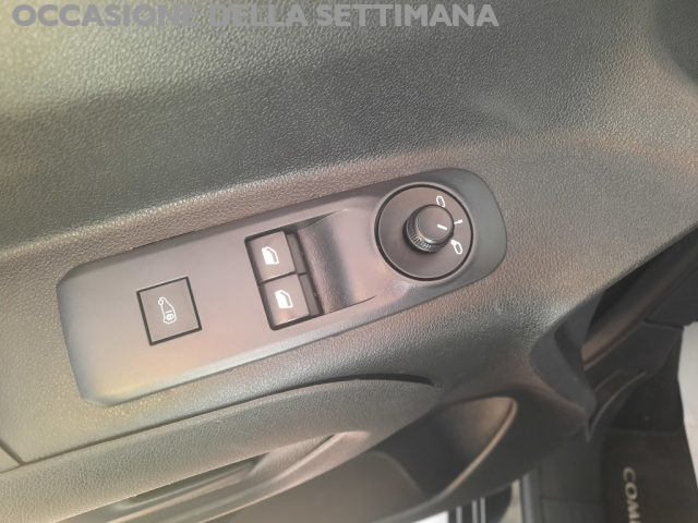 OPEL Combo usata, con Servosterzo