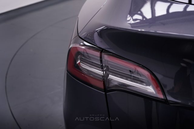TESLA Model Y usata, con Android Auto