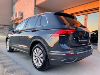 VOLKSWAGEN Tiguan usata, con Boardcomputer