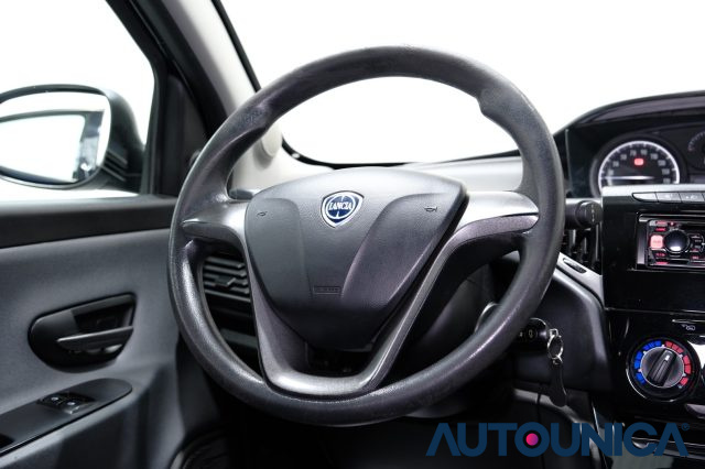 LANCIA Ypsilon usata 33