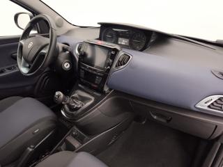 LANCIA Ypsilon usata, con Luci diurne