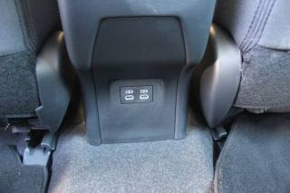 TOYOTA Prius Plug-in usata, con Bluetooth