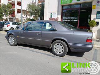 MERCEDES-BENZ E 200 usata 29