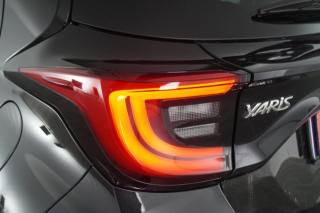 TOYOTA Yaris usata 9