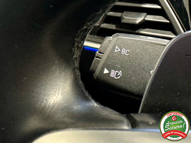 BMW 330 usata, con Touch screen