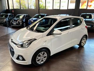 HYUNDAI i10 usata, con Airbag