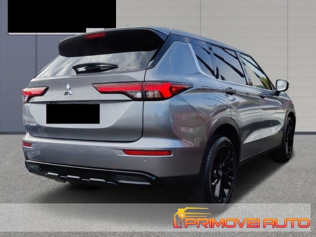 MITSUBISHI Outlander usata, con Fendinebbia