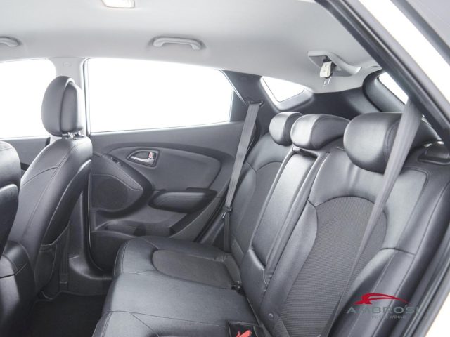 HYUNDAI iX35 usata 9