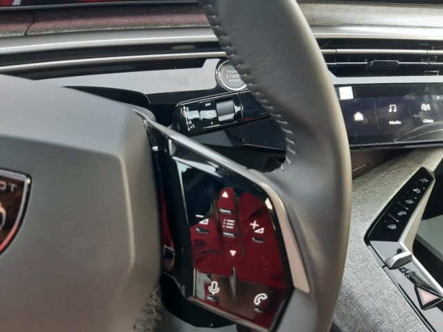 PEUGEOT 3008 usata, con USB