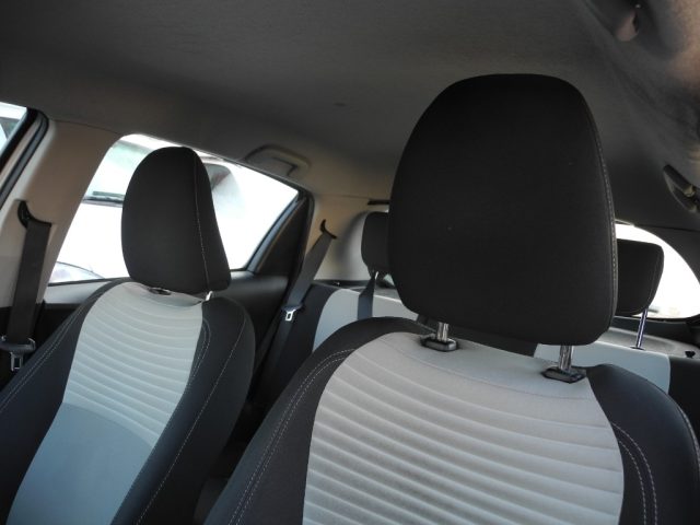 TOYOTA Yaris usata 40