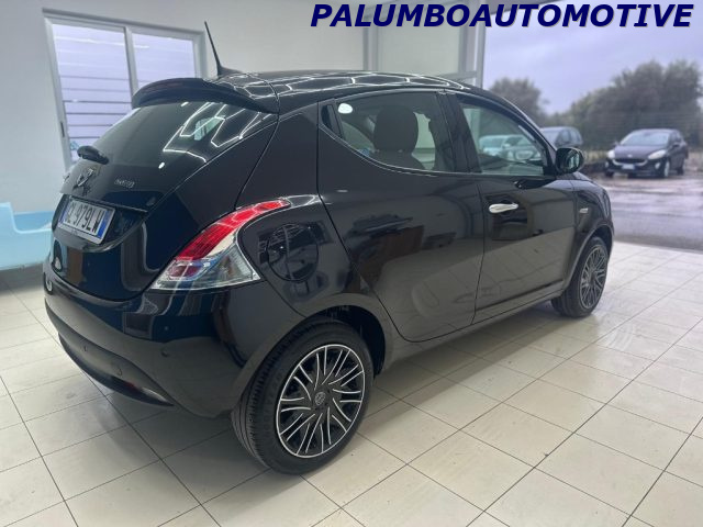 LANCIA Ypsilon usata, con Autoradio