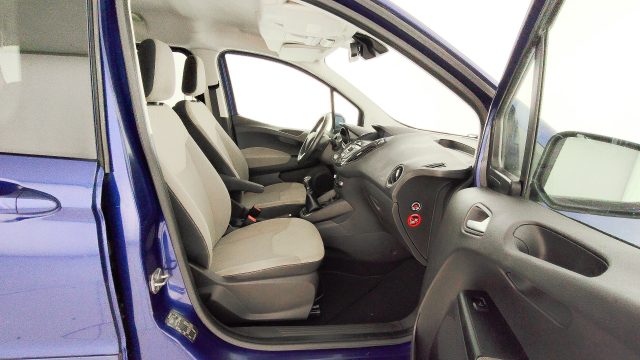 FORD Tourneo Courier usata 32