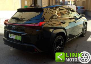 LEXUS UX 250h usata, con Alzacristalli elettrici