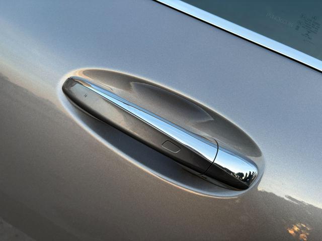 MERCEDES-BENZ GLA 200 usata, con Sensore di pioggia