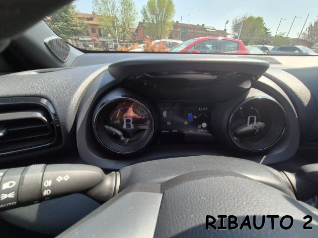 TOYOTA Yaris usata, con ESP