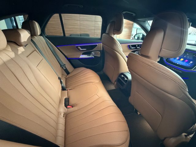 MERCEDES-BENZ E 220 usata, con Servosterzo