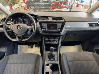 VOLKSWAGEN Touran usata, con Controllo automatico clima