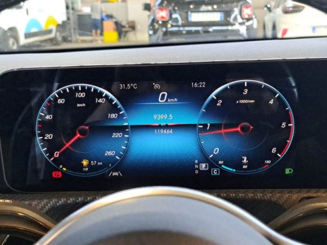 MERCEDES-BENZ CLA 180 usata, con Controllo trazione