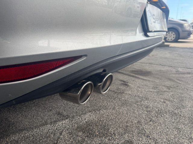 VOLKSWAGEN Golf usata, con Bracciolo
