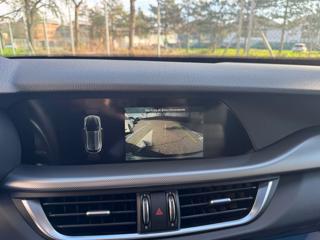 ALFA ROMEO Stelvio usata, con Controllo automatico clima