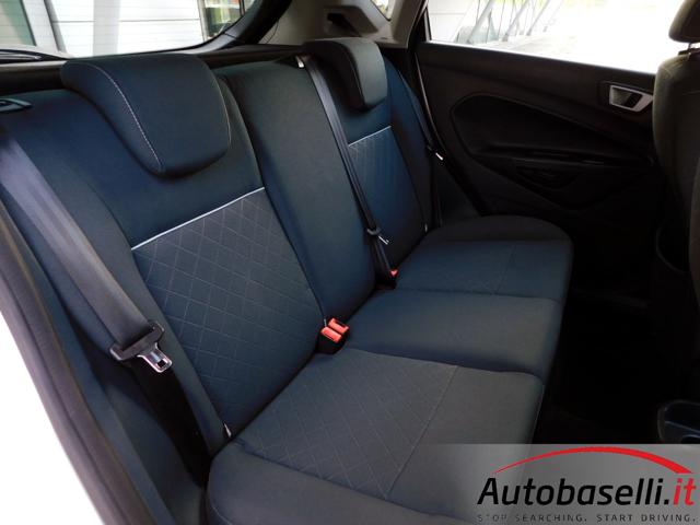 FORD Fiesta usata, con MP3