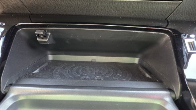 PEUGEOT 2008 usata, con Fari LED