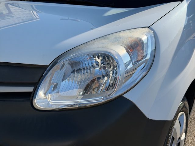 RENAULT Kangoo usata 17