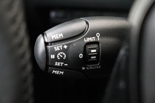 PEUGEOT 2008 usata, con Park Distance Control