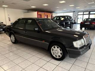 MERCEDES-BENZ 200 usata, con Marmitta catalitica