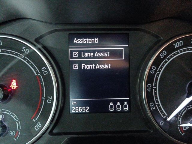 SKODA Kamiq usata, con Sedile posteriore sdoppiato