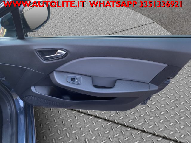RENAULT Clio usata, con Sistema di navigazione