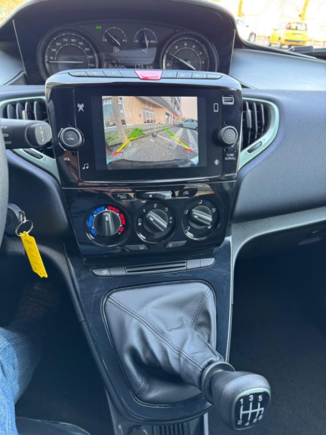 LANCIA Ypsilon usata, con Touch screen