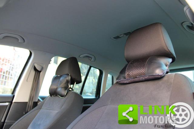 VOLKSWAGEN Tiguan usata, con USB