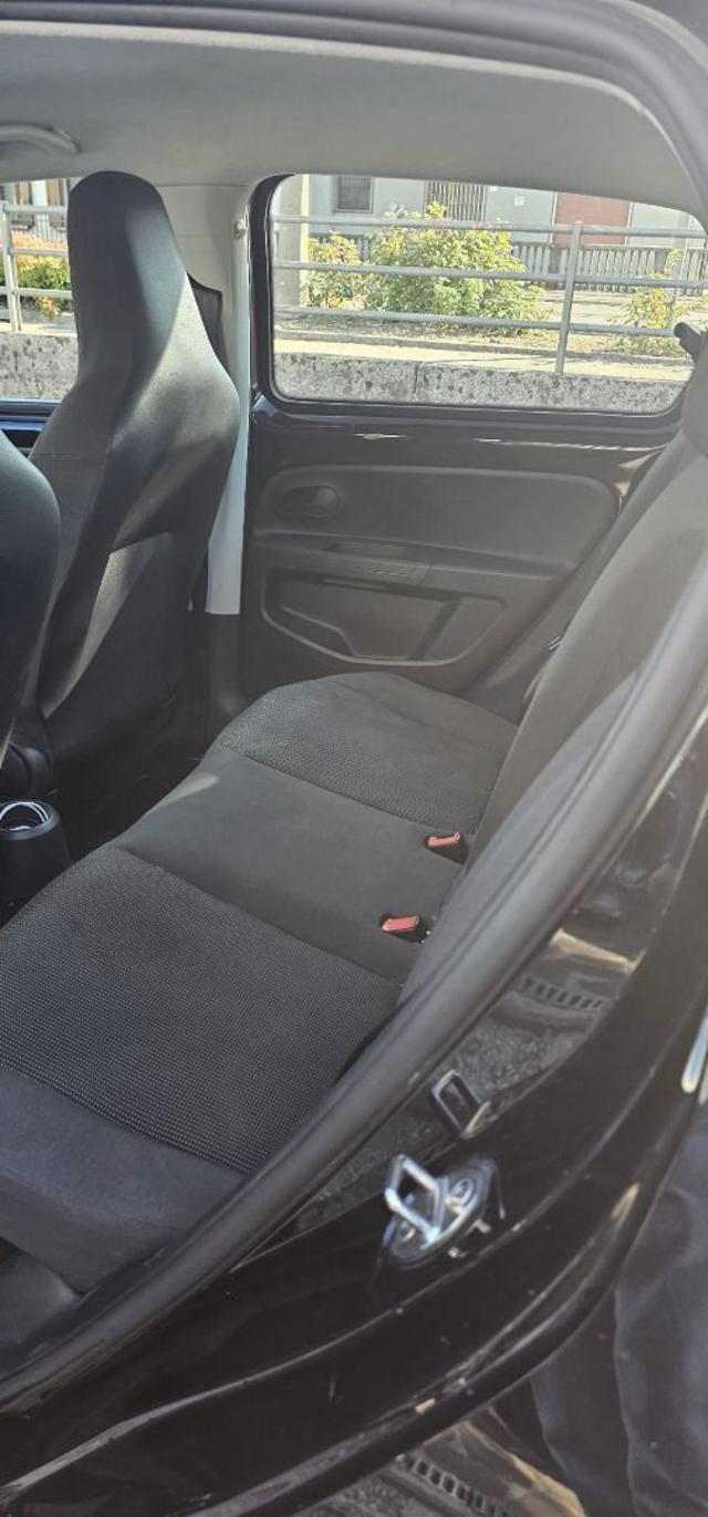 VOLKSWAGEN up! usata 14