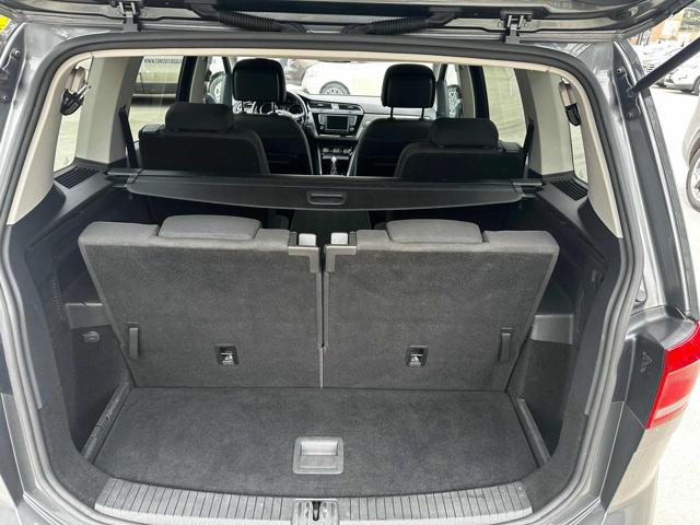 VOLKSWAGEN Touran usata, con Bluetooth