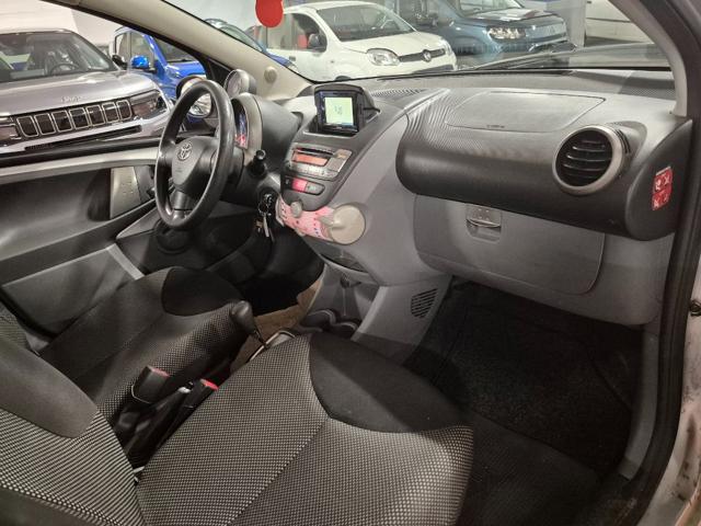TOYOTA Aygo usata 12