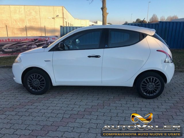 LANCIA Ypsilon usata, con Autoradio