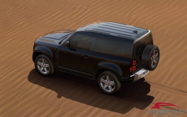 LAND ROVER Defender usata 6