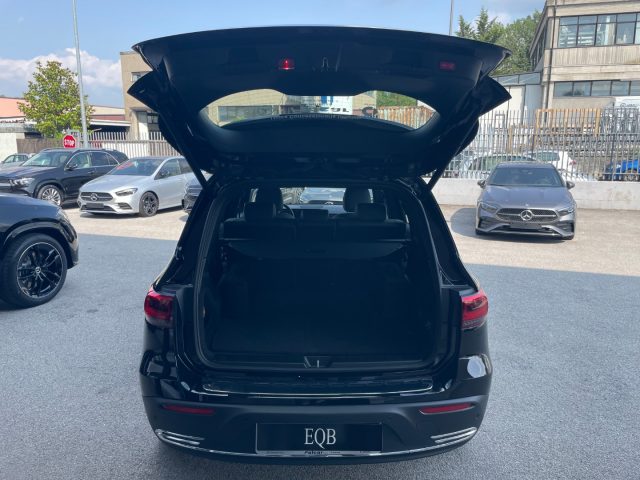 MERCEDES-BENZ EQB usata, con Controllo automatico clima