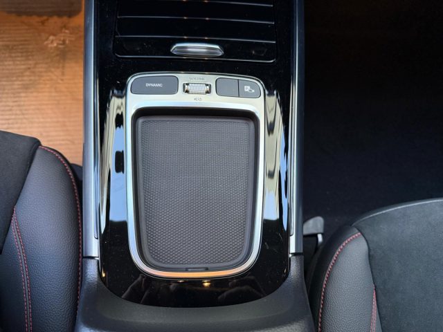 MERCEDES-BENZ GLA 180 usata, con Isofix