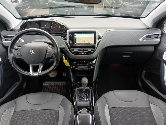 PEUGEOT 2008 usata, con Controllo automatico clima
