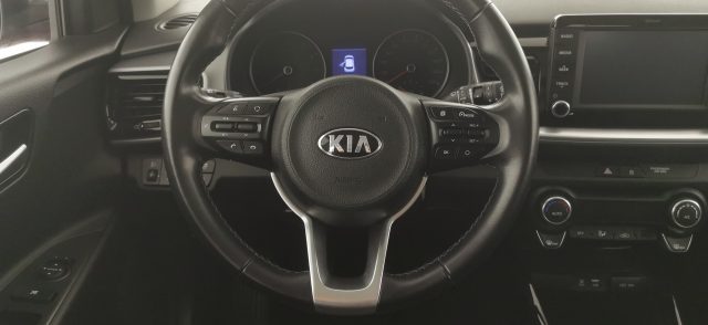 KIA Stonic usata 32
