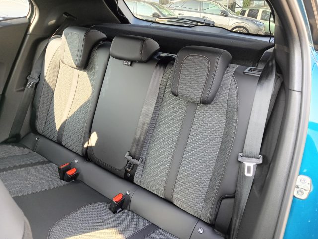 PEUGEOT 2008 usata, con Climatizzatore