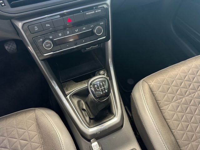 VOLKSWAGEN T-Cross usata, con USB